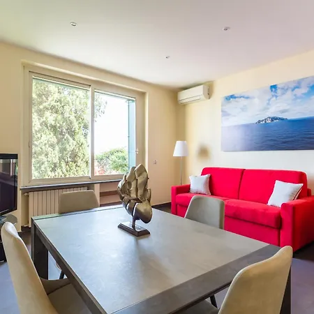 Villa Dolcevita With Parking By Napoliapartments-2